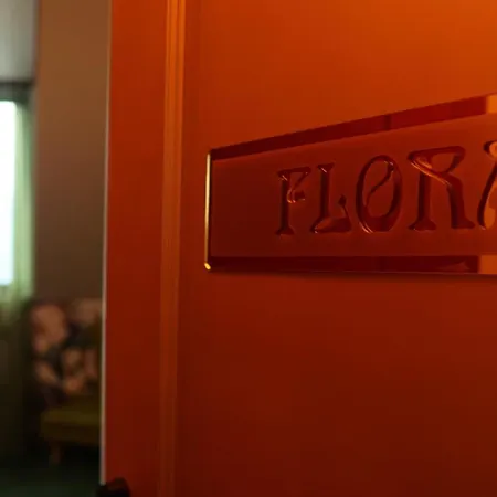 Hotel Aurora *